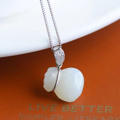 4113 Kalung Kantung Uang Giok Hetian Giok Alami Ukuran 12 * 14mm Kantung uang kecil yang sangat lucu dengan gaya yang bagus Sudah termasuk pajak pengiriman.