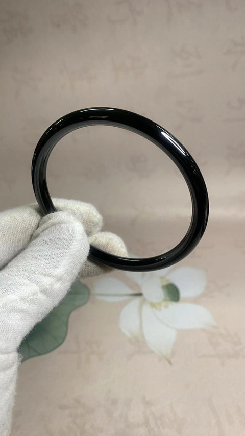 Gelang batu manau yang indah, gelang dengan tinta penuh, diameter 60mm, lebar tepi 6,8mm, semua barang giok dibuat secara alami dengan pola acak. Gratis biaya pengiriman dan pajak