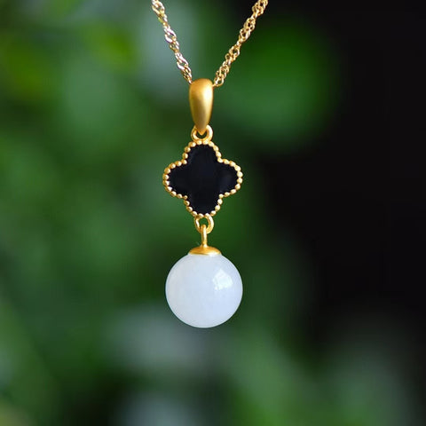 Set Semanggi Empat Daun Giok Hetian Giok Alami 0276-6 Kalung 2105-6 Cincin 1060-6 Anting Sudah Termasuk Pajak Pengiriman