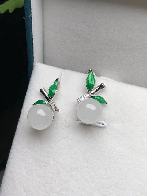 Anting Giok Hetian Giok Alami 925 Perak dengan Enamel Ukuran 9mm Giok bersih, halus dan hangat Sudah termasuk ongkos kirim dan pajak.