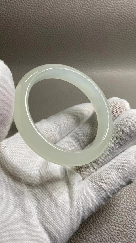 Gelang Gelang Giok Cui Jade Lychee Alami Ukuran 52-54mm Ukuran 53.9mm Lebar Sisi 12.8mm Batu giok semuanya muncul secara alami Pola acak termasuk pajak pengiriman