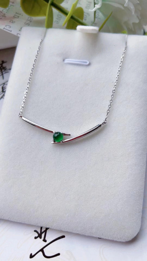 Rantai Jadeite Alami dengan Kepala Penuh 925 Perak Pengaturan Ukuran 0.4mm Batu giok bersih dan halus Termasuk pajak pengiriman.