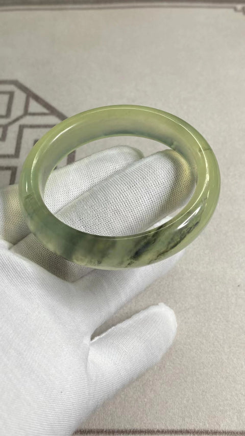 Gelang Warna Musim Semi Tinta Es Giok Cui Jade Alami Ukuran 51-53mm Ukuran 52.3mm Lebar Sisi 12.7mm Giok terjadi secara alami Pola acak Pajak Pengiriman Termasuk