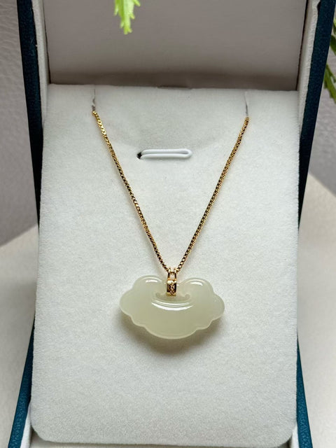 Liontin Ruyi Giok Hetian Bertatahkan Perak Sterling 925, mengunci kekayaan dan membawa berkah, 24,5×14×5mm. Gratis ongkos kirim dan pajak.