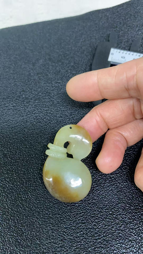Liontin Tas Uang Giok Hetian Alami & nbsp; Ukuran Batu Utama 38.6 * 24.6mm Ukuran Manik-manik 6mm Kualitas Giok Gaya Halus dan Hangat Sudah termasuk pajak pengiriman.