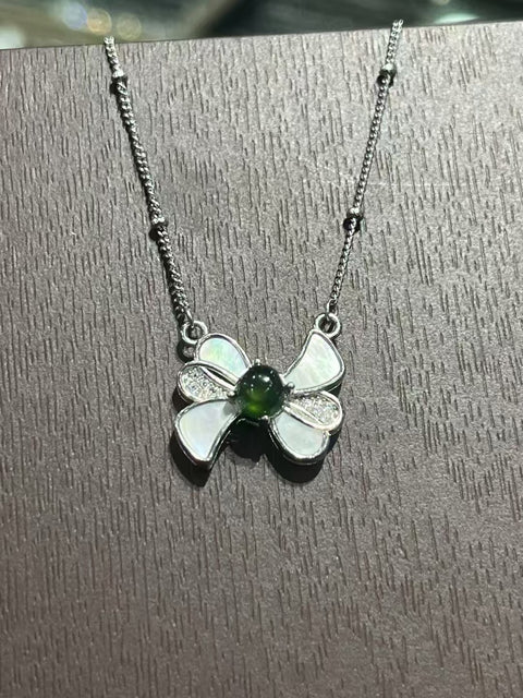 Kalung giok mutiara dari batu giok alami dari perak 925, ukuran 5mm, batu giok yang halus dan hangat, dengan gaya yang indah.