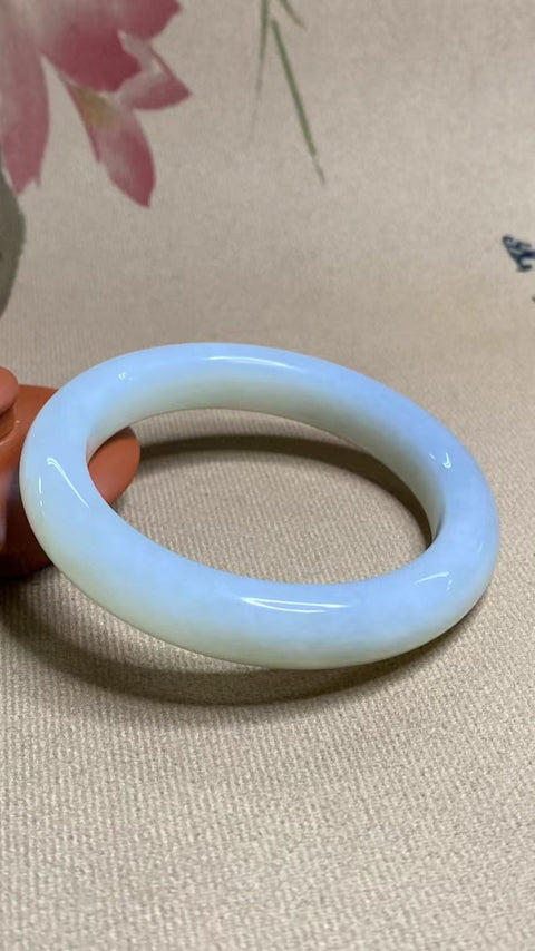 Gelang Giok Cui Alami Ukuran 59-61mm Ukuran 60.2mm Lebar Sisi 12.7mm & nbsp; Giok terjadi secara alami Pola acak termasuk pajak pengiriman