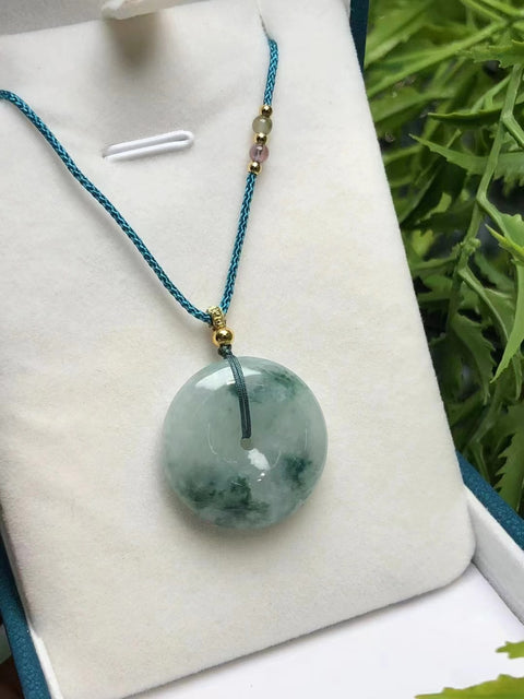 Jadeite alami, kancing perdamaian bunga mengambang Jade bersih dan halus serta hangat Ukuran 23 * 5,5 mm sudah termasuk pajak pengiriman