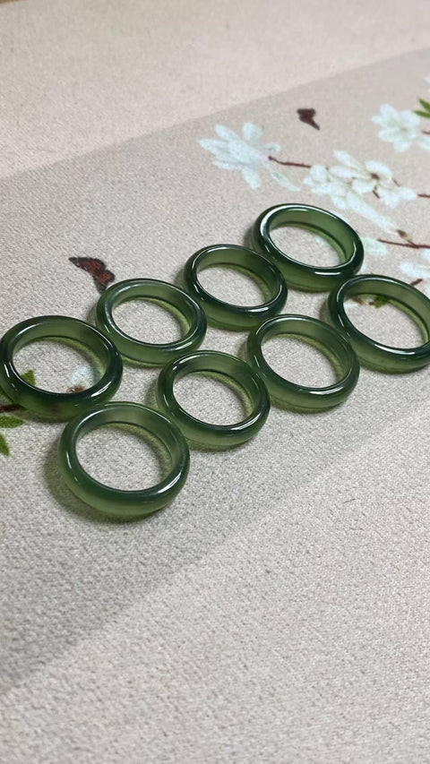 Giok Cui Giok Hijau Penuh Giok Cui halus dan hangat Ukuran 16.5-23mm & nbsp; Sudah Termasuk Pajak Pengiriman