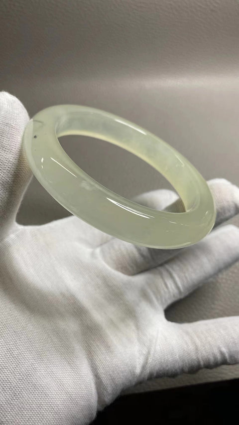 Gelang Gelang Giok Cui Jade Lychee Alami Ukuran 60-62mm Ukuran 61.6mm Lebar Samping 12.8mm Batu giok semuanya muncul secara alami Pola acak termasuk pajak pengiriman