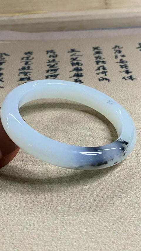Gelang Giok Giok Cui Alami Jenis Es Gunung Jauh Gelang Dai Ukuran 60-62mm Ukuran 61.1mm Lebar Sisi 12.3mm Giok adalah semua yang terjadi secara alami Pola adalah acak Pajak Pengiriman Termasuk