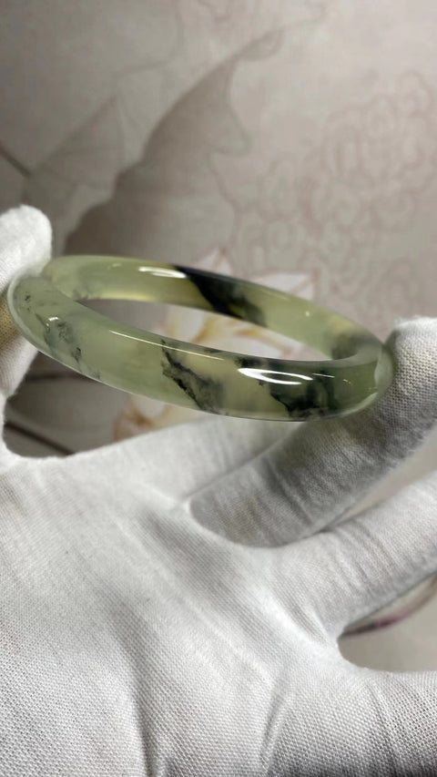 Gelang Lukisan Lanskap Bawah Es Giok Cui Jade Alami Ukuran 56-58mm Ukuran 57.8mm Lebar Sisi 10mm Batu giok semuanya terjadi secara alami Pola acak termasuk pajak pengiriman