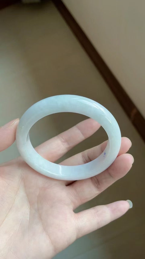 Harga khusus gelang batu giok alami bahan lubang tua bagian bawah kepala hangat halus ukuran penuh batu giok 57mm adalah pola alami yang terjadi secara acak termasuk pajak pengiriman acak