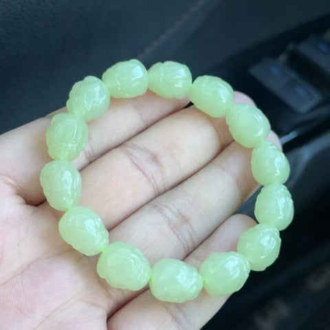 Gelang Berani Pixi Giok Hetian Giok Alami Ukuran 11 * 12mm Giok halus dan hangat, diukir dengan tangan, sudah termasuk pajak pengiriman.