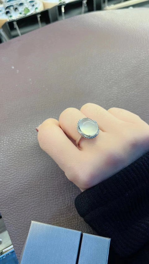 Cincin Giok Alami dari Perak 925 Ukuran 10.8 * 13.8mm Giok bersih, halus dan hangat Termasuk ongkos kirim dan pajak.