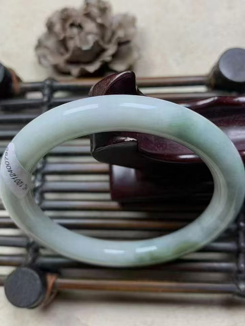Gelang barang dari batu giok alami Ukuran 56.2mm Lebar sisi 8.7mm Batu giok terbentuk secara alami Pola acak Sudah termasuk pajak pengiriman