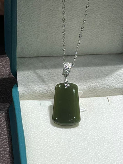 Set Kalung Plakat Perdamaian dan Keselamatan Giok Hetian Jade Alami dalam 925 Perak Ukuran 23,5 * 15,5 mm Giok bersih, halus dan hangat Gaya bersih dan sederhana Pajak pengiriman sudah termasuk.