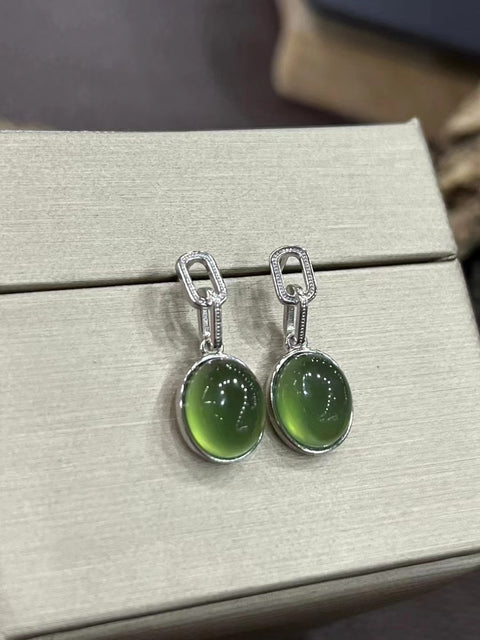 Anting Giok Alami Ukuran 10 * 8mm Set dalam 925 Giok Perak bersih dan baik-baik saja Termasuk pajak pengiriman.