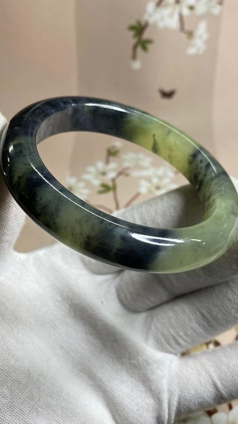 Gelang Tinta Giok Cui Alami Ukuran 59-61mm Ukuran 60.7mm Lebar Sisi 12.8mm Giok terjadi secara alami Pola acak termasuk Pajak Pengiriman