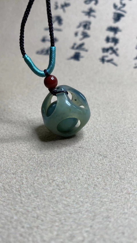 Liontin Biru Bumi Giok Cui Giok Alami Ukuran 16.5mm Giok bersih, halus dan hangat Sudah termasuk ongkos kirim dan pajak.