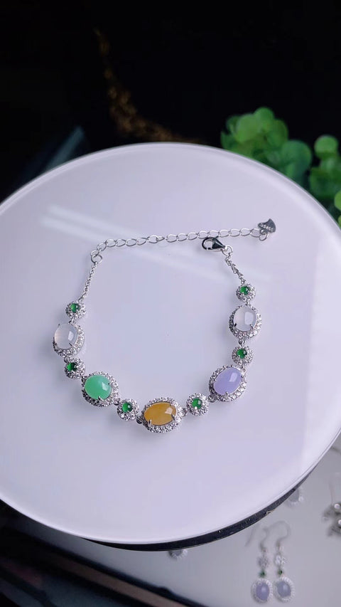 Gelang giok alami, material tambang lama, tekstur halus dan hangat, warna permen yang indah, bingkai perak 925, nilai uang yang sangat baik, ukuran batu permata 6x7 gratis ongkos pengiriman dan bea cukai.