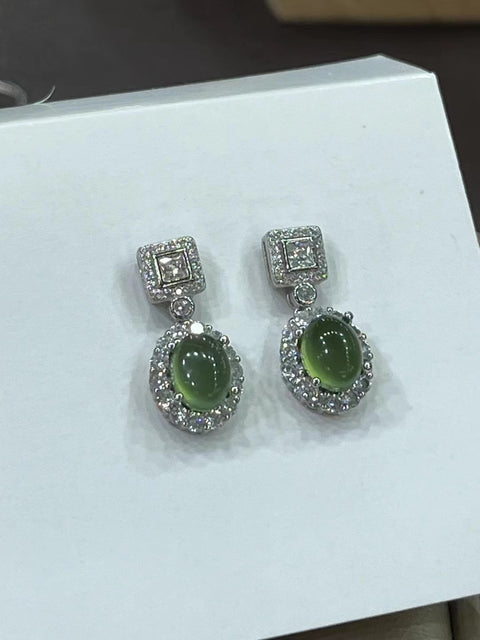 Anting Giok Alami Ukuran 9 * 7mm Set dalam 925 Giok Perak bersih dan baik-baik saja Termasuk pajak pengiriman.