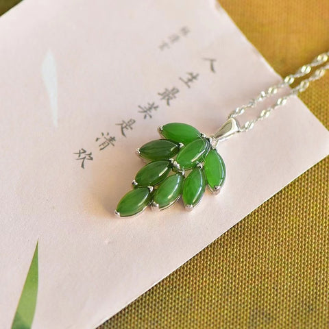 Set Kalung Daun Jasper Alami dari Perak 925 Model: Giok Bersih, Halus dan Hangat Sudah termasuk pajak pengiriman.