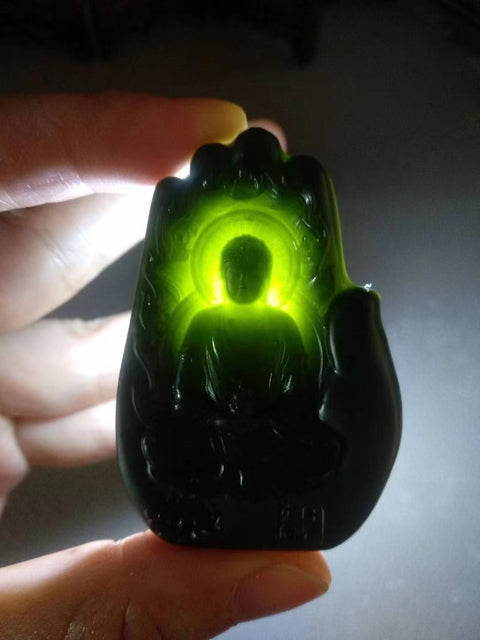 Bahan halus pagoda giok Hetian hijau [Shakyamuni], menjaga kedamaian dan kemakmuran seumur hidup. Ukuran 60 * 40 * 8mm Giok bersih, halus dan hangat Termasuk pajak pengiriman