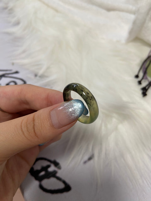 Cincin Pelek Lebar Giok Cui Giok alami bersih, halus dan hangat Ukuran 18.7mm Harga Mendesis Sudah termasuk ongkos kirim dan pajak.