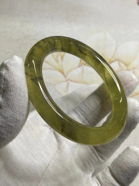 Gelang Tinta Giok Cui Giok bersih dan halus Ukuran 54-56mm Ukuran 55.3mm Lebar Samping 10.7mm Giok semuanya terjadi secara alami Pola acak termasuk pajak pengiriman