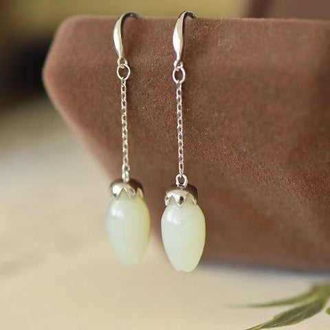2024 Anting Giok Hetian Alami yang terbuat dari perak 925 Ukuran 9 * 15mm Giok bersih, halus dan hangat Gayanya cantik dan anggun sudah termasuk pajak pengiriman