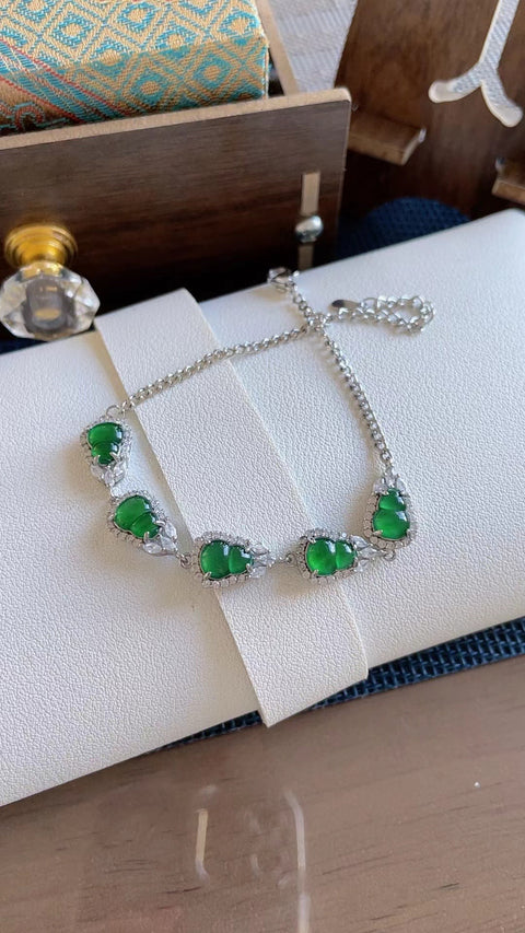 Gelang giok jadeite, material tambang kuno, tekstur halus dan hangat, terlihat menakjubkan di pergelangan tangan, ukuran 1,8 x 1,2mm. Gratis ongkos kirim dan pajak.