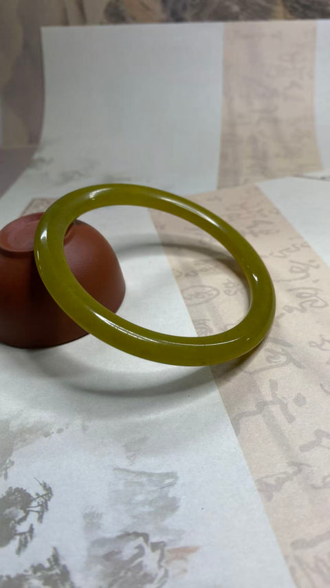 Minyak ayam giok Xiuyan yang indah berwarna kuning - gelang kecantikan, diameter dalam: 62,2mm, batu alam dihasilkan secara alami, polanya acak, termasuk pajak pengiriman