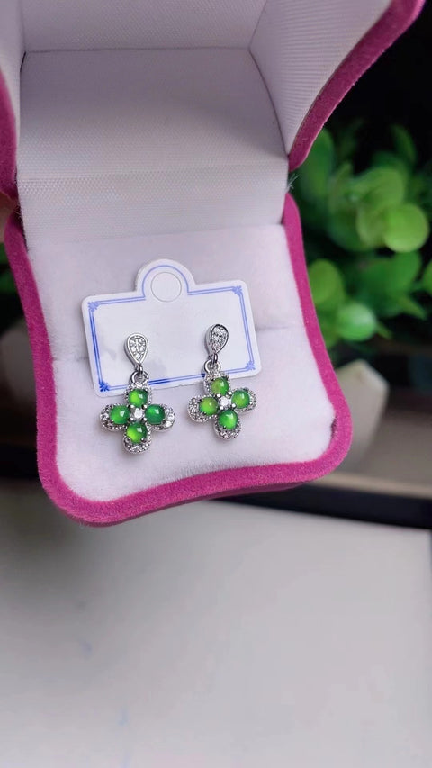 Anting-Anting Semanggi Empat Daun Giok Guatemala Alami dari Guatemala Jadeite 925 Perak; Kepala Air Hangat Halus Bagian Bawah Sudah Termasuk Pajak Pengiriman