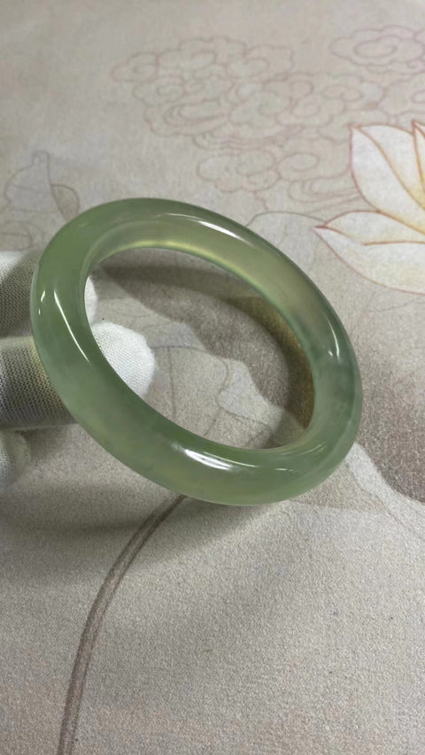 Gelang Halus Giok Cui Alami & nbsp; Ukuran 59-61mm Ukuran 60.8mm Lebar Sisi 11.6mm & nbsp; Giok terjadi secara alami Pola acak termasuk pajak pengiriman