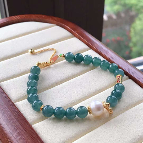 Gelang Jadeite Guatemala alami dengan desain jepitan perak 925 warna yang dapat disesuaikan ukurannya secara konstan, sesuai, tetapi juga cantik dan elegan, ukuran 8mm sudah termasuk pajak pengiriman.