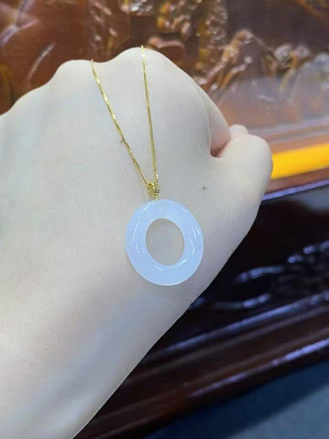 Kalung Jepitan Perdamaian Giok Giok Hetian Alami Pengaturan Emas 18k Ukuran 21mm Giok baik-baik saja dan hangat Sudah termasuk ongkos kirim dan pajak.