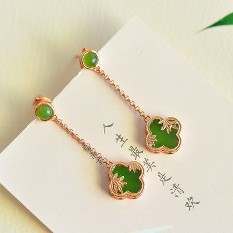 12259-1 Anting-anting semanggi empat daun dari batu giok alami, terbuat dari perak 925, batu giok yang halus dan hangat, gaya yang indah, sudah termasuk pajak pengiriman.