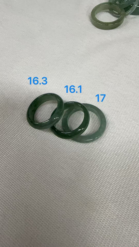 Batu Giok Alami A-goods Cincin Lingkaran 💍 Warna Kabut 🗣💯💯👆👆 Dapat dibuat menjadi cincin, kalung Ukuran 16,3 -17 mm Sudah termasuk pajak pengiriman.