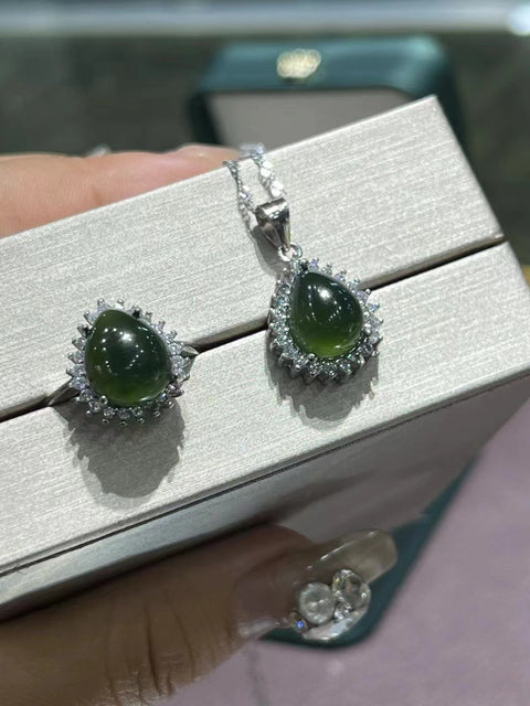 Natural Cui Jade Drops Set Giok Giok yang bersih, halus dan hangat, terbuat dari 925 perak, sudah termasuk pajak pengiriman.