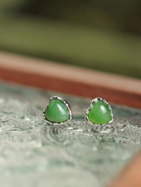 Anting-anting Giok Jantung Jasper Alami yang terbuat dari batu giok perak 925 yang bersih, halus, dan hangat Sudah termasuk pajak pengiriman.