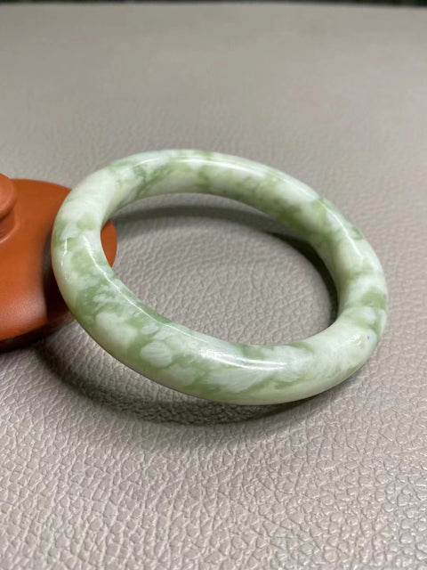 Gelang Cui Giok Minyak Cui Alami Ukuran 54-56mm Ukuran 55.4mm Lebar Sisi 11.5mm Giok terjadi secara alami Pola acak termasuk pajak pengiriman