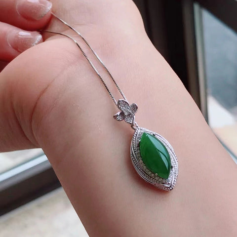 Kalung Jasper Alami 925 Perak Pengaturan Ukuran 16.3 * 8.4mm Giok bersih, halus dan hangat Termasuk pajak pengiriman.