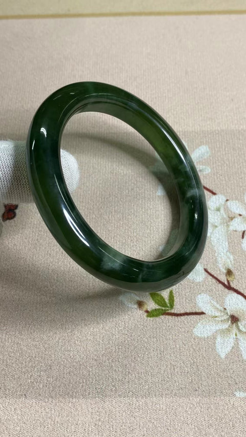 Gelang Bahan Giok Cui Alami 180 Ukuran Gelang 56-58mm Ukuran 57.5mm Lebar Sisi 10mm Giok terjadi secara alami Pola acak Termasuk ongkos kirim dan pajak.