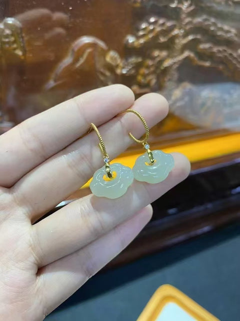 Anting Air Jernih Giok Hetian Alami 925 Sterling Silver Berlapis Emas 24k Ukuran 16 * 12mm Gaya Cantik & Cantik; Kualitas Giok Halus dan Hangat Sudah termasuk pajak pengiriman.