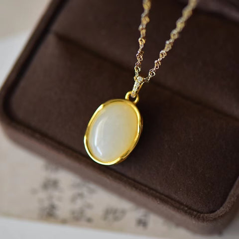 5704 Kalung Giok Hetian Alami yang terbuat dari perak 925 Ukuran 10 * 14mm Giok halus dan hangat, gaya yang indah sudah termasuk pajak pengiriman.