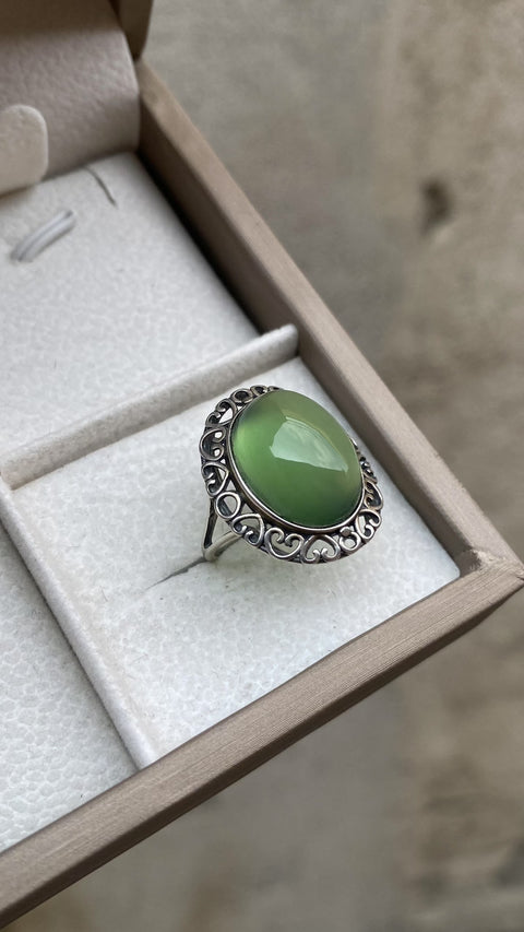 Cincin giok Xiuyan yang indah dengan warna hijau pekat 💍, Rangka perak 925, ukuran dapat disesuaikan, Ukuran batu : 13 x 18mm, gratis ongkos kirim dan pajak.