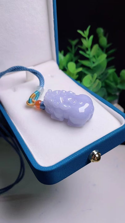 Liontin Peri Jadeite Alami Ukuran 3,7 * 2,3 cm Kepala penuh Warna ungu yang indah sudah termasuk pajak pengiriman.