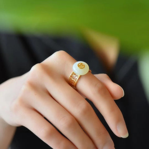 9455 Cincin Giok Hetian Alami yang terbuat dari perak 925; Giok yang bersih, halus, dan hangat; Gaya termasuk pajak pengiriman