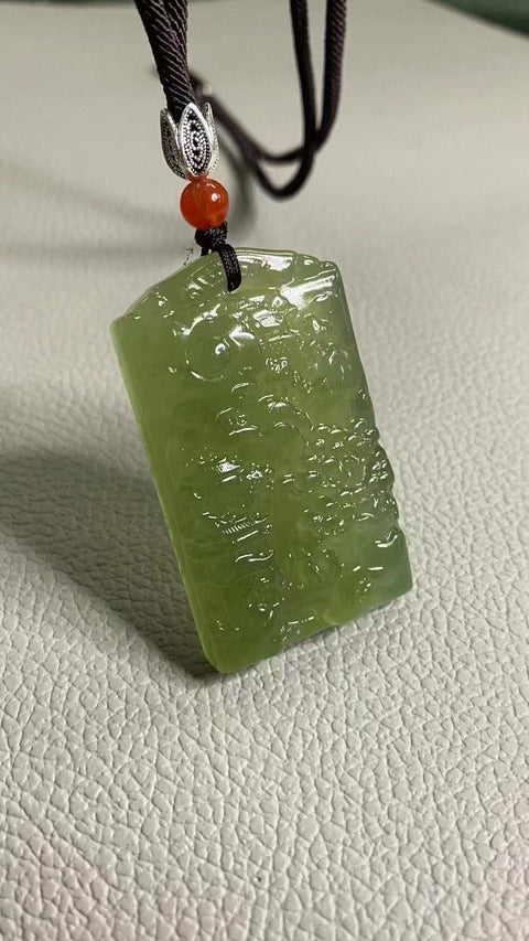 Liontin Lanskap Giok Cui Alami Ukuran 55 * 31mm Giok Buatan Tangan Termasuk Pengiriman & Pajak